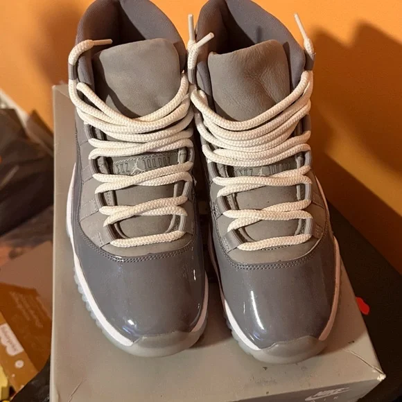 Men’s Nike Air Jordan cool Greys retro 11 size 8.5